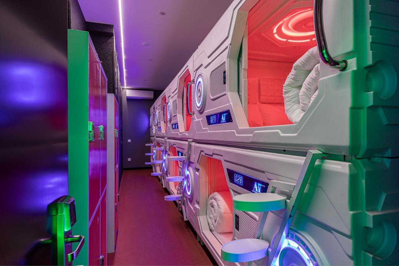 Art Seven Hostel Capsules Madrid Ngoại thất bức ảnh