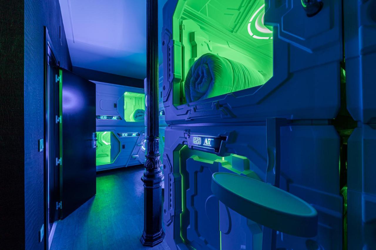Art Seven Hostel Capsules Madrid Ngoại thất bức ảnh