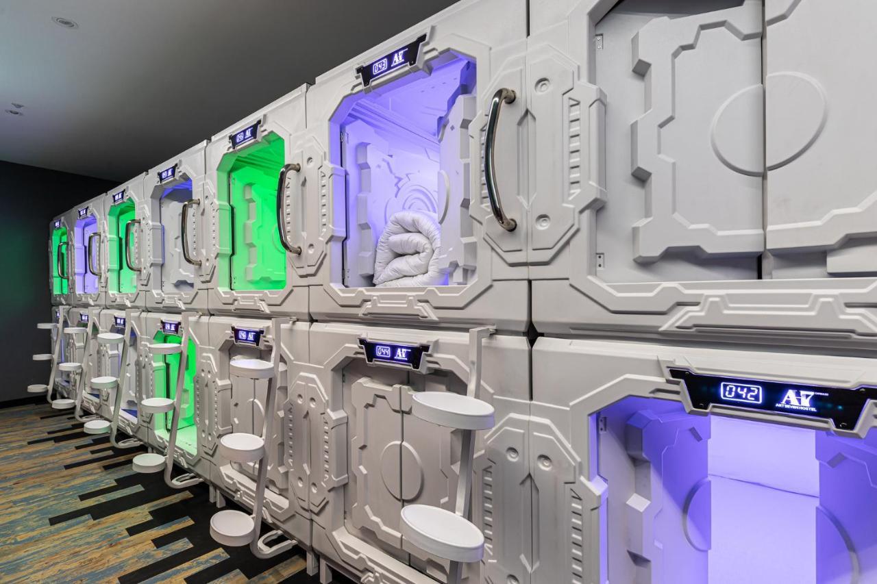 Art Seven Hostel Capsules Madrid Ngoại thất bức ảnh