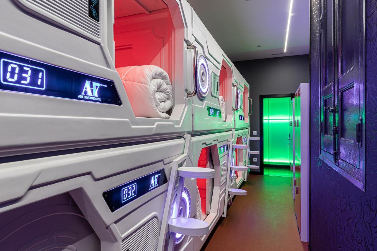 Art Seven Hostel Capsules Madrid Ngoại thất bức ảnh