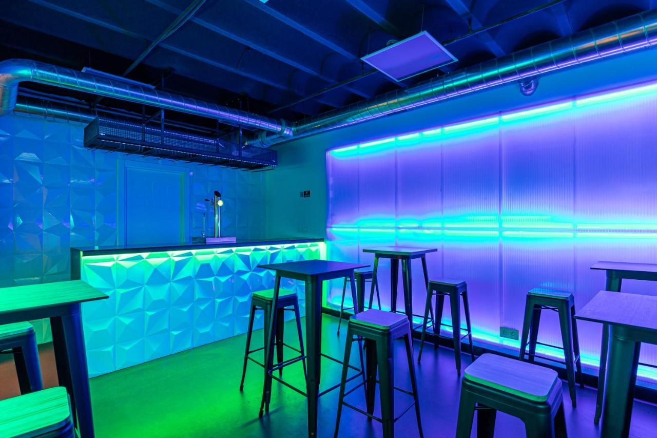 Art Seven Hostel Capsules Madrid Ngoại thất bức ảnh