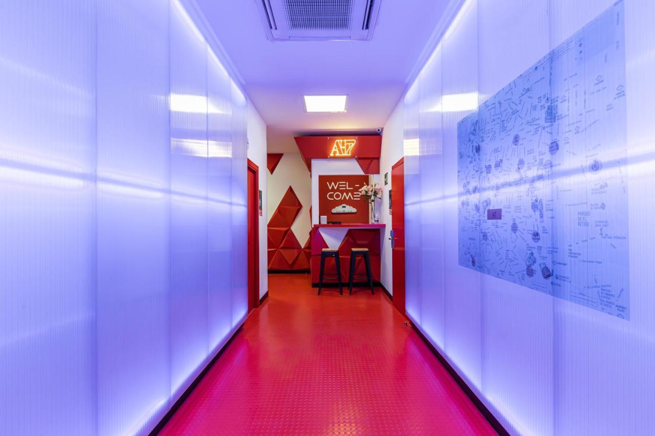 Art Seven Hostel Capsules Madrid Ngoại thất bức ảnh