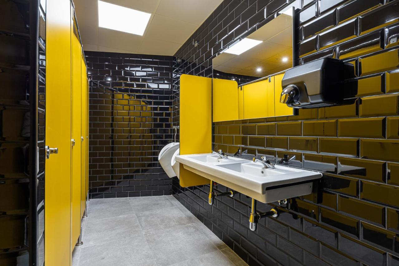 Art Seven Hostel Capsules Madrid Ngoại thất bức ảnh