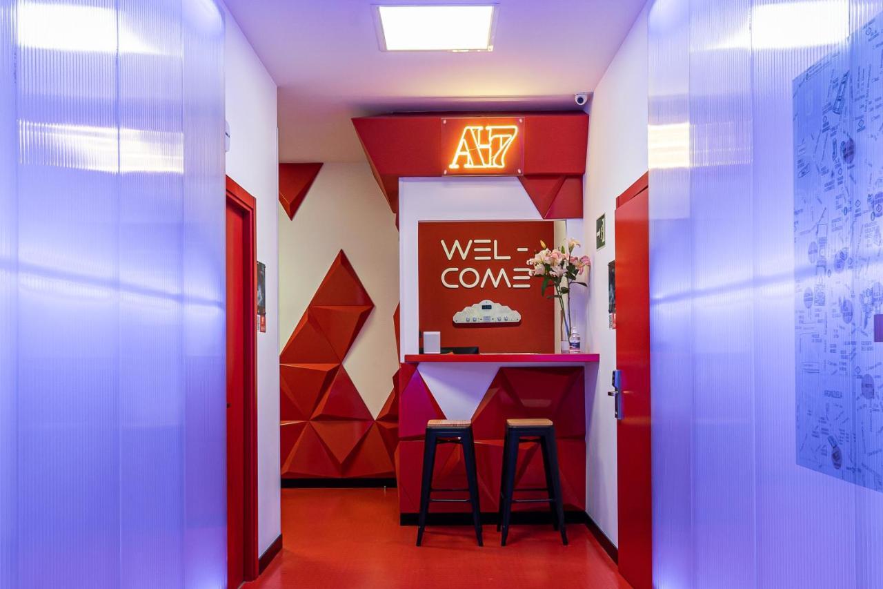 Art Seven Hostel Capsules Madrid Ngoại thất bức ảnh