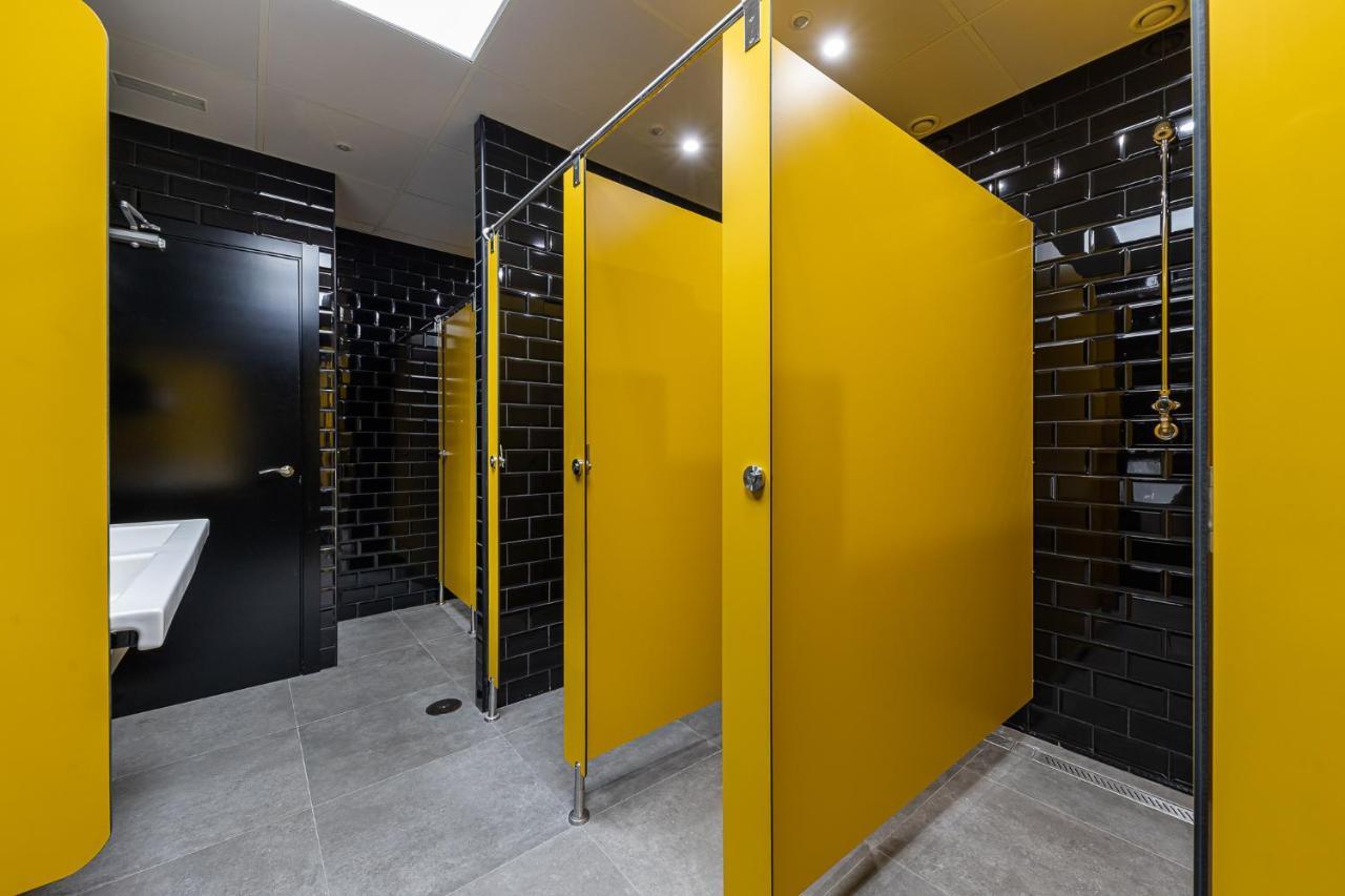 Art Seven Hostel Capsules Madrid Ngoại thất bức ảnh